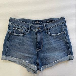 Hollister high-rise short-short